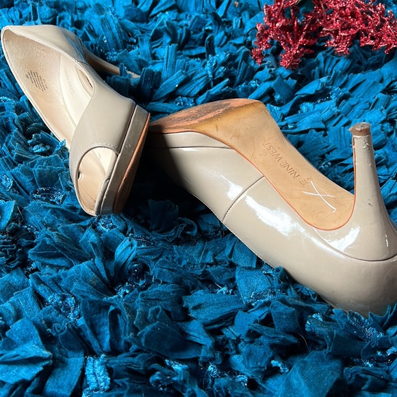 NINE WEST nude size 8 - Picture 4 of 7